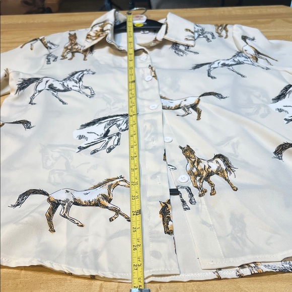 #1078+ Women Horse Print Shirt - Button Down Shirt (color Cream ) - Picture 5 of 6